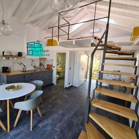 Gythio Townhouse Apartamento Exterior foto