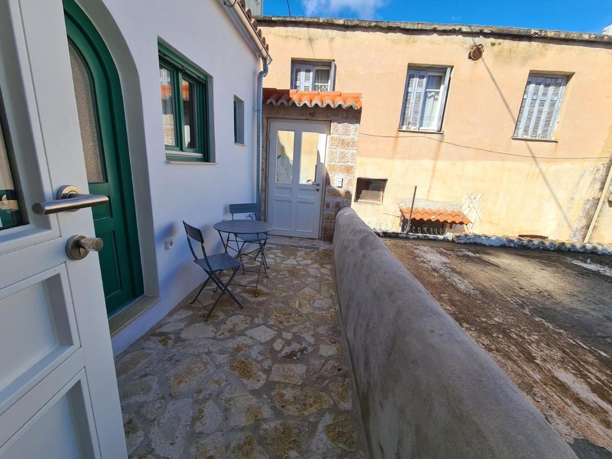 Gythio Townhouse Apartamento Exterior foto